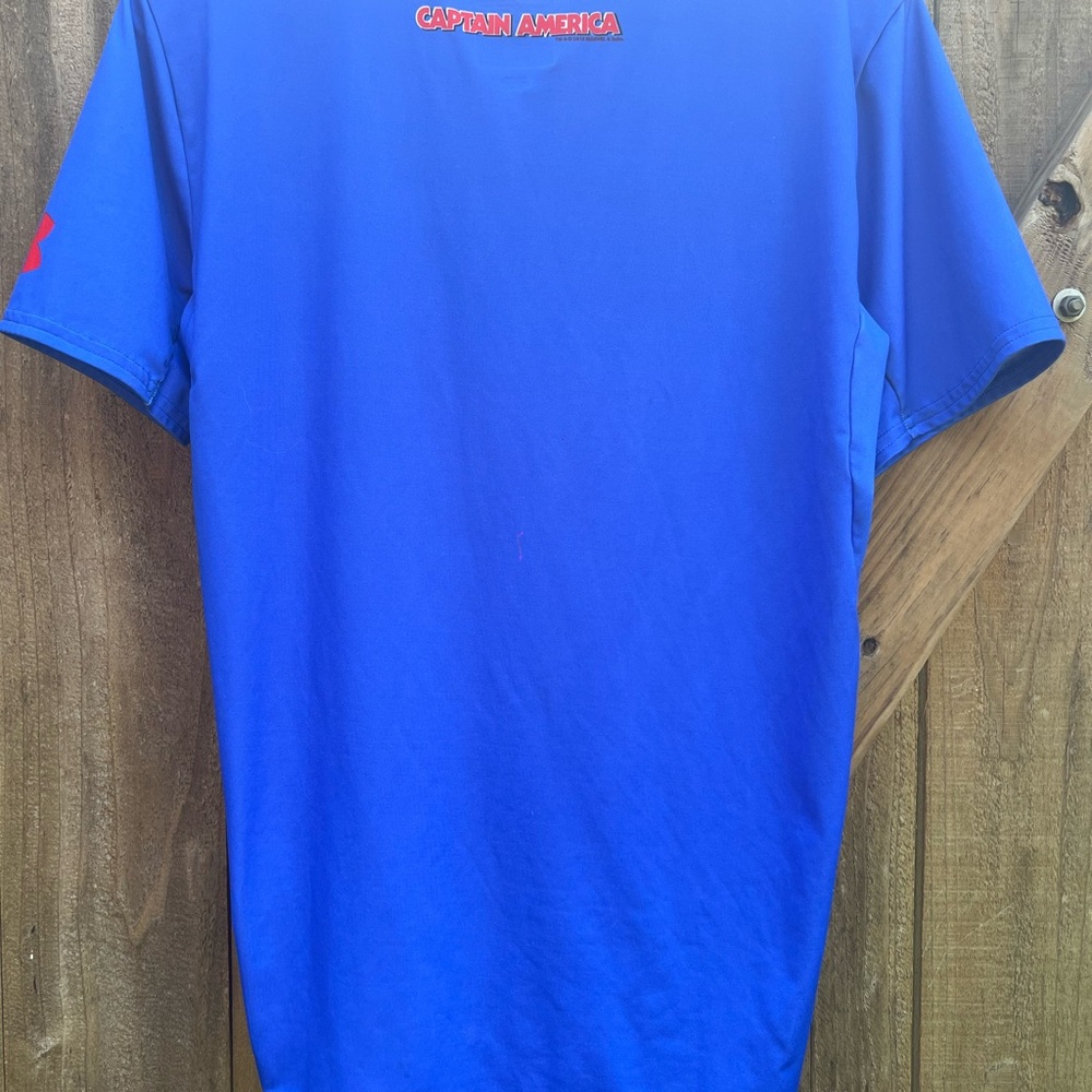 Under Armour Marvels Captain America compression XL short sleeve shirt - Picture 2 of 12